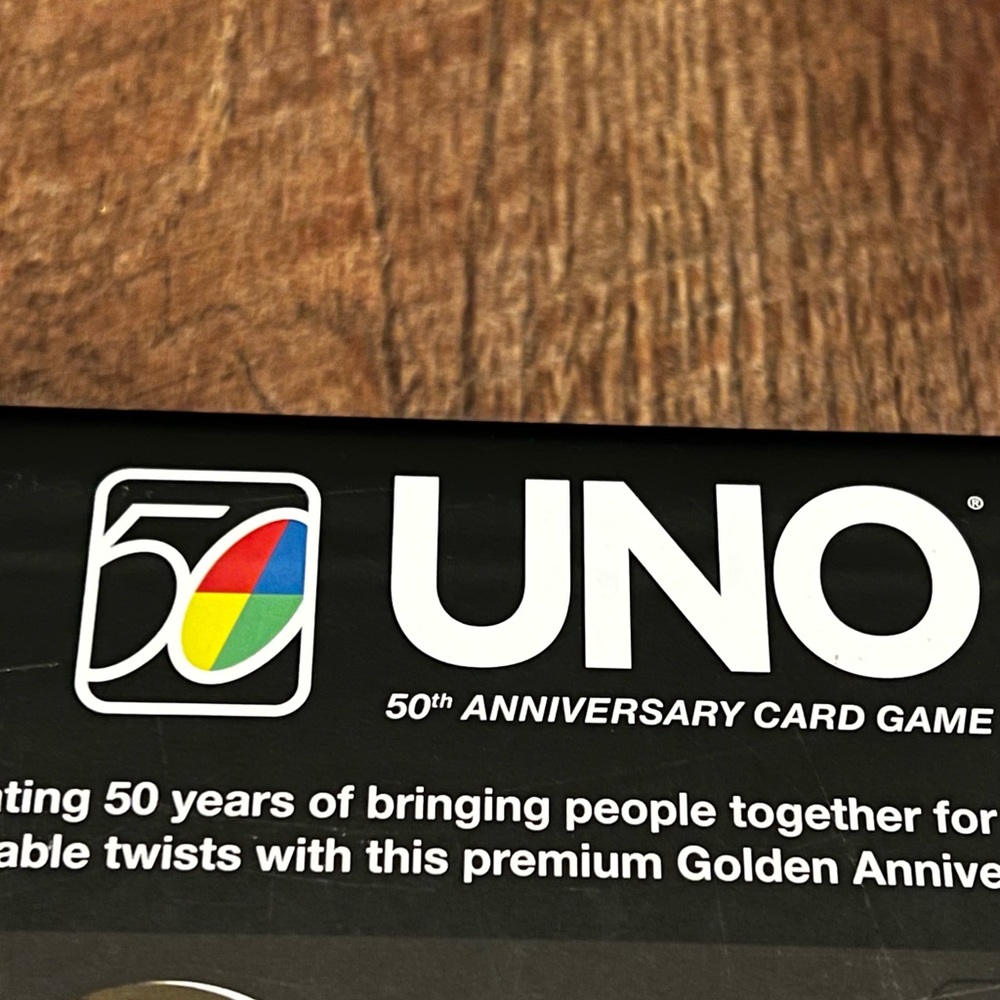 UNO 50th ANNIVERSARY CARD GAME - Picture 2 of 7